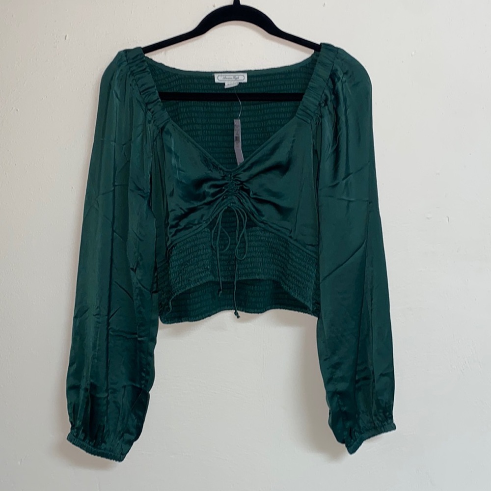 Cute American eagle green cutout  cropped blouse